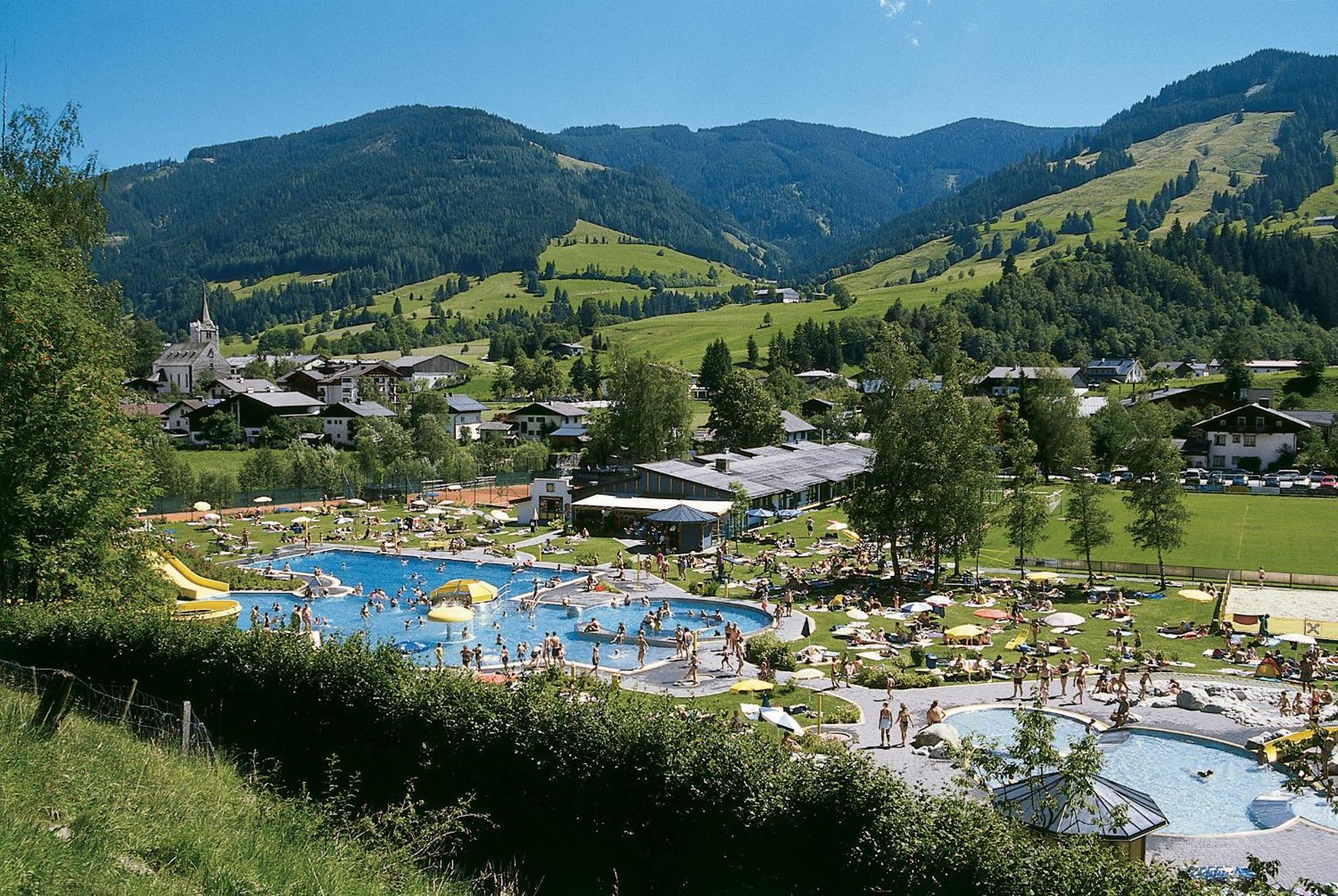 Thomanhof Chalet-Appartement Saalfelden ภายนอก รูปภาพ