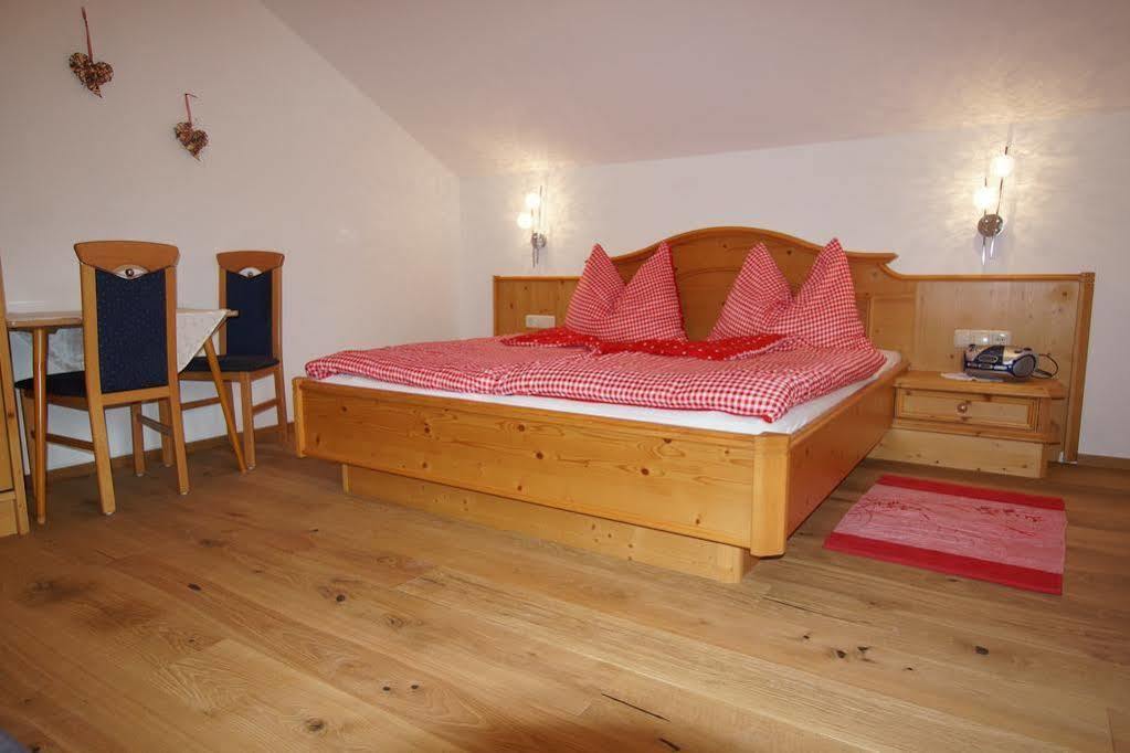 Thomanhof Chalet-Appartement Saalfelden ภายนอก รูปภาพ